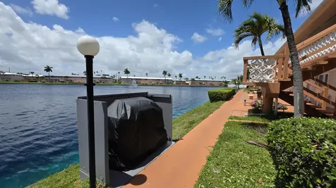900 SW 10th Terrace Hallandale Beach FL 33009