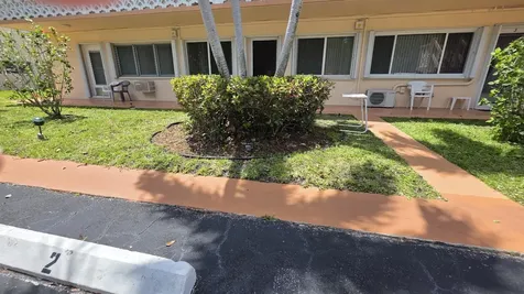 900 SW 10th Terrace Hallandale Beach FL 33009
