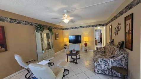 900 SW 10th Terrace Hallandale Beach FL 33009