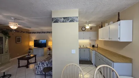 900 SW 10th Terrace Hallandale Beach FL 33009