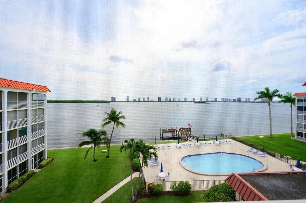 105 Paradise Harbour Boulevard North Palm Beach FL 33408