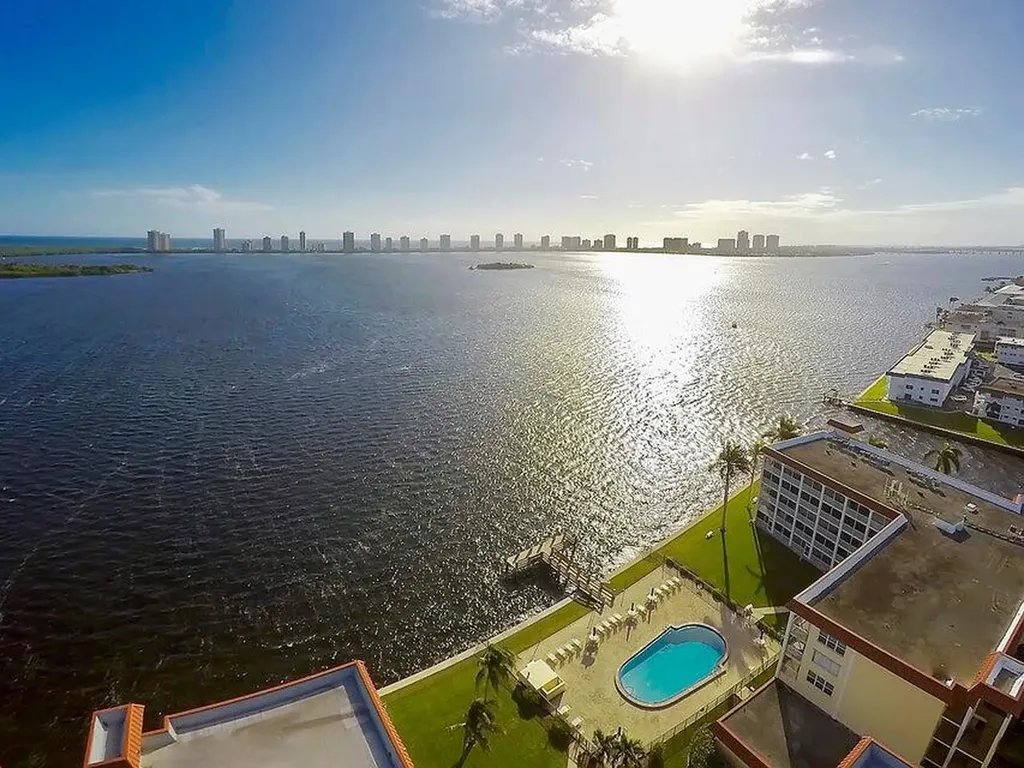 105 Paradise Harbour Boulevard North Palm Beach FL 33408