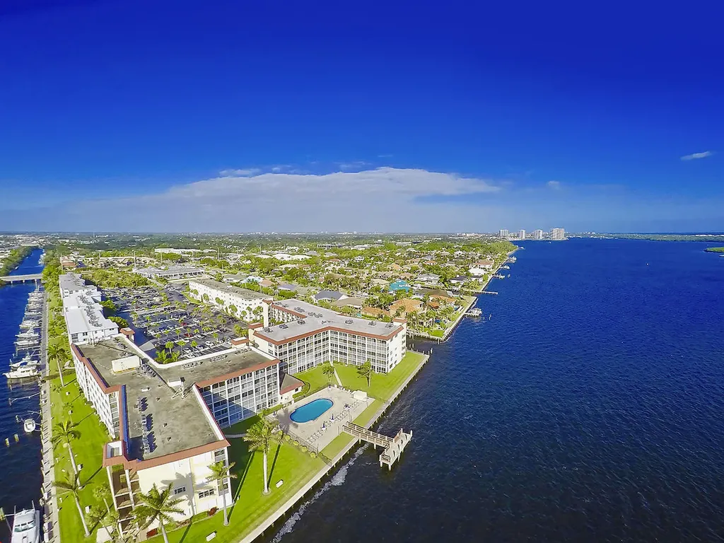 105 Paradise Harbour Boulevard North Palm Beach FL 33408