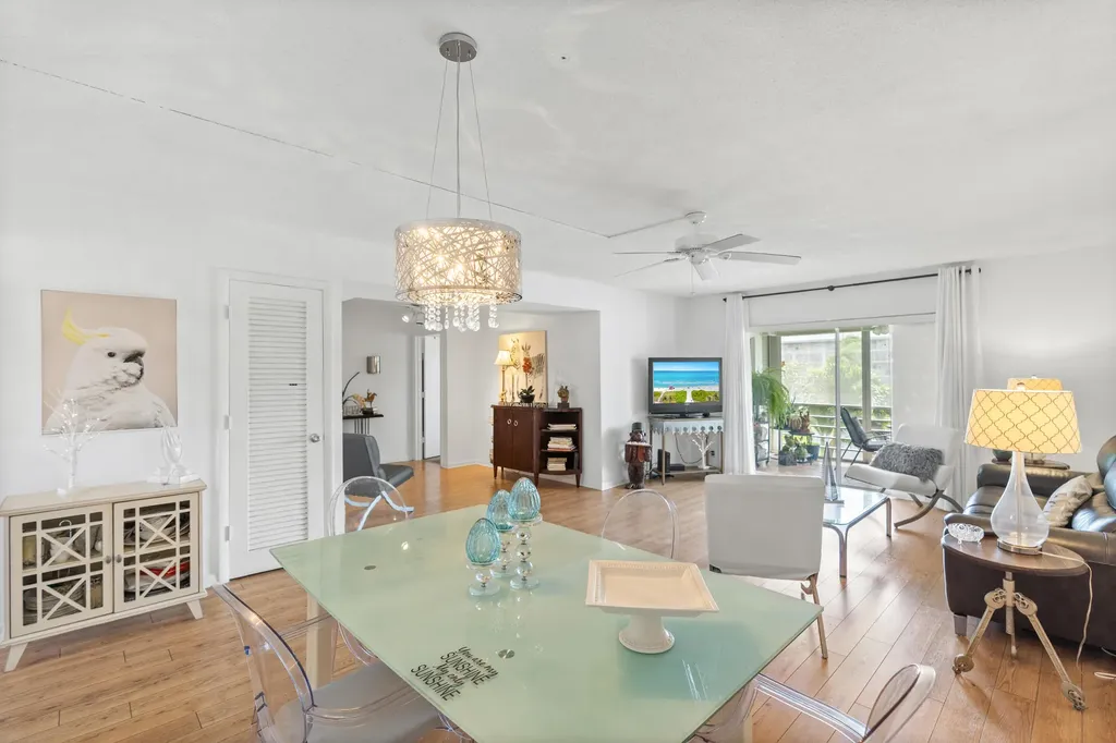 25 SE 13th Street Boca Raton FL 33432