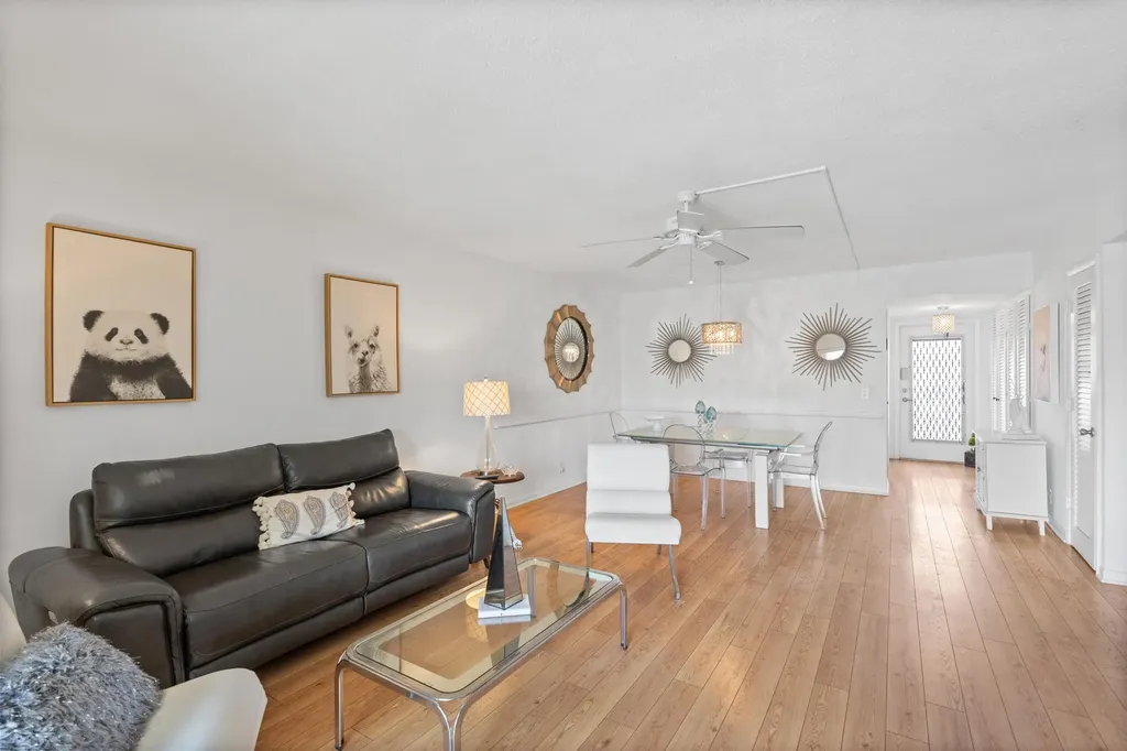 25 SE 13th Street Boca Raton FL 33432