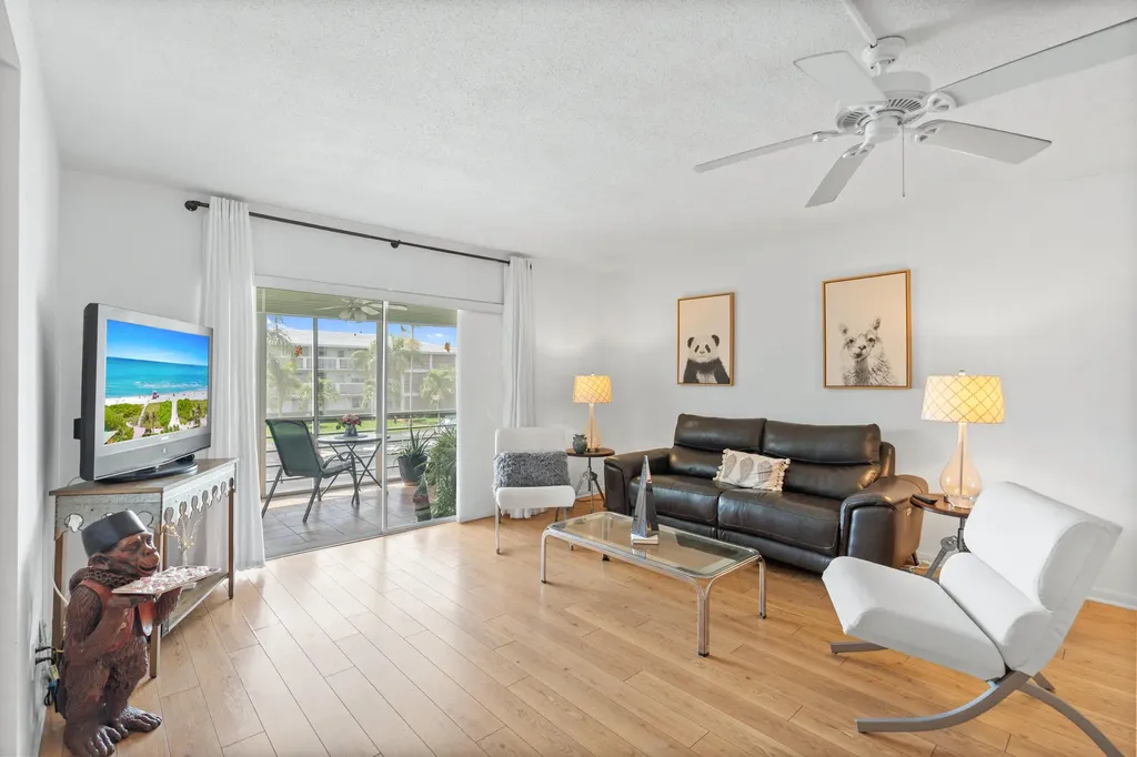 25 SE 13th Street Boca Raton FL 33432
