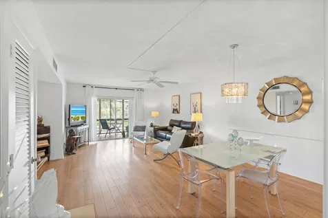 25 SE 13th Street Boca Raton FL 33432