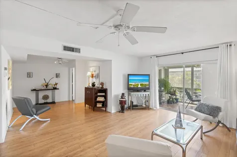 25 SE 13th Street Boca Raton FL 33432