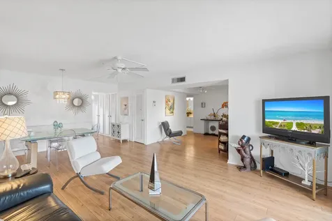 25 SE 13th Street Boca Raton FL 33432