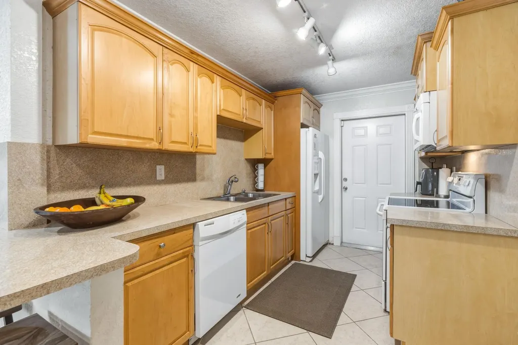 3361 NE 13th Terrace Pompano Beach FL 33064