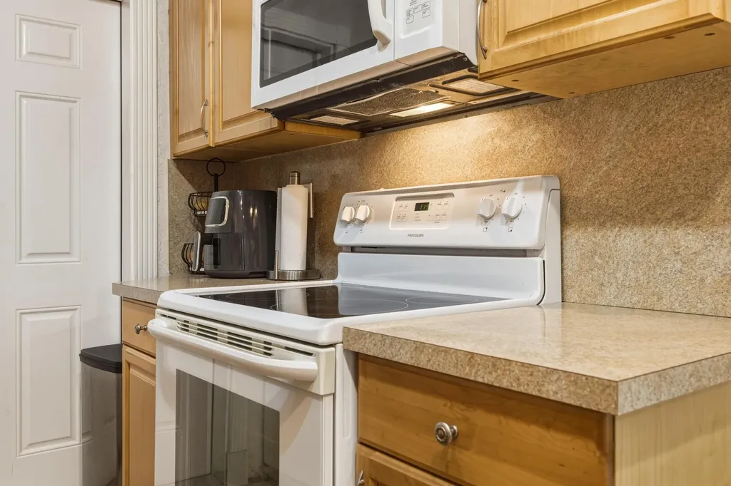 3361 NE 13th Terrace Pompano Beach FL 33064