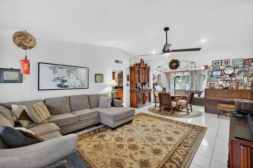 1935 SE 25th Avenue Fort Lauderdale FL 33316