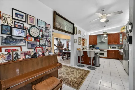 1935 SE 25th Avenue Fort Lauderdale FL 33316