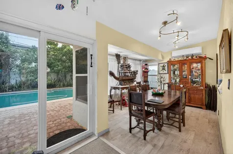 1935 SE 25th Avenue Fort Lauderdale FL 33316