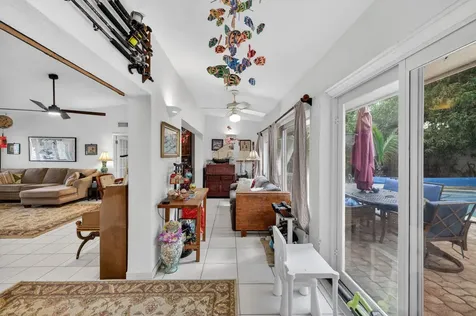 1935 SE 25th Avenue Fort Lauderdale FL 33316