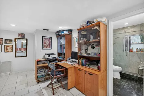 1935 SE 25th Avenue Fort Lauderdale FL 33316