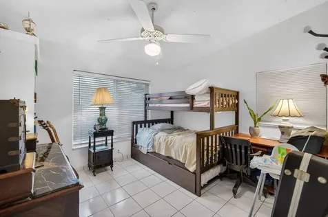 1935 SE 25th Avenue Fort Lauderdale FL 33316