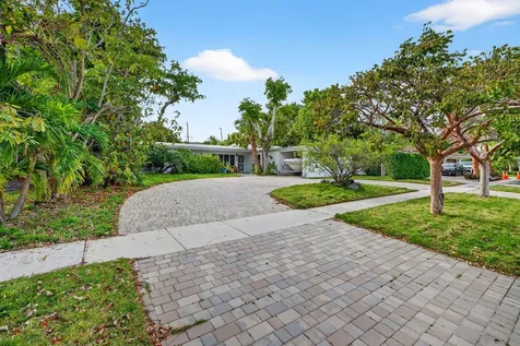 1935 SE 25th Avenue Fort Lauderdale FL 33316