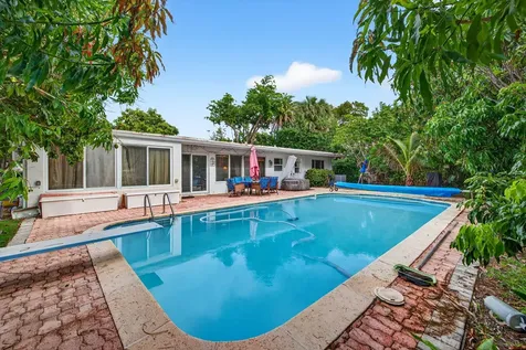 1935 SE 25th Avenue Fort Lauderdale FL 33316