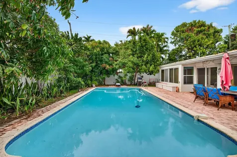 1935 SE 25th Avenue Fort Lauderdale FL 33316