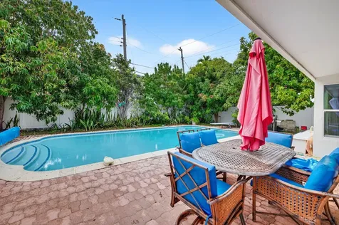 1935 SE 25th Avenue Fort Lauderdale FL 33316