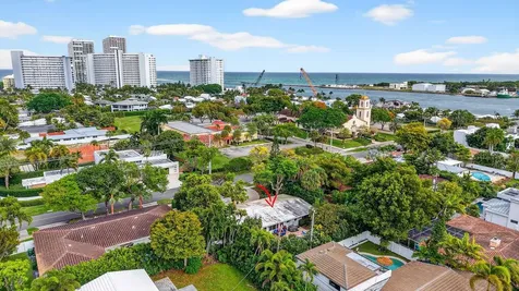 1935 SE 25th Avenue Fort Lauderdale FL 33316