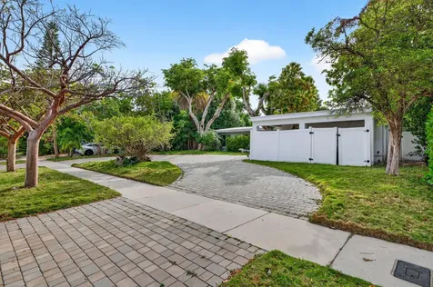 1935 SE 25th Avenue Fort Lauderdale FL 33316