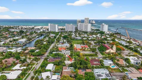 1935 SE 25th Avenue Fort Lauderdale FL 33316