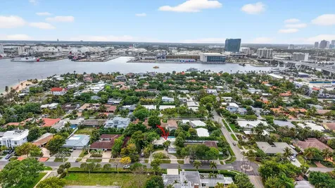1935 SE 25th Avenue Fort Lauderdale FL 33316