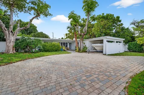 1935 SE 25th Avenue Fort Lauderdale FL 33316