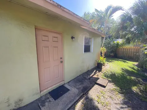 1104 NE 3rd Avenue Delray Beach FL 33444