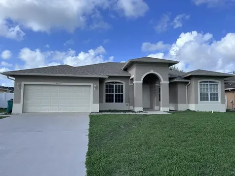 6025 NW Wolverine Road Port St Lucie FL 34986