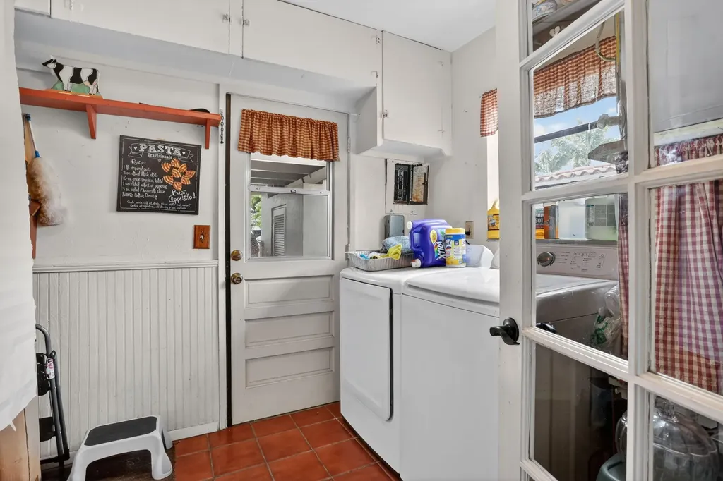 1931 NE 27th Street Lighthouse Point FL 33064