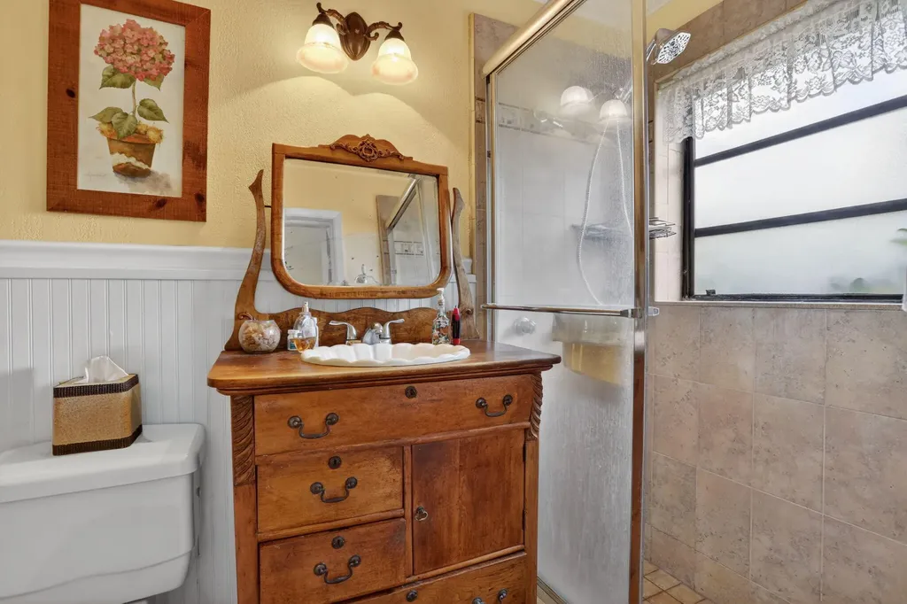 1931 NE 27th Street Lighthouse Point FL 33064