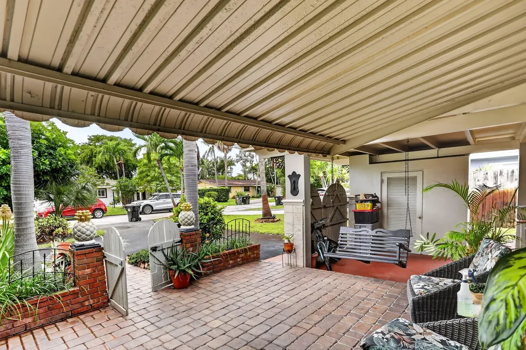 1931 NE 27th Street Lighthouse Point FL 33064