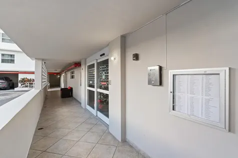 121 Golden Isle Drive Hallandale Beach FL 33009
