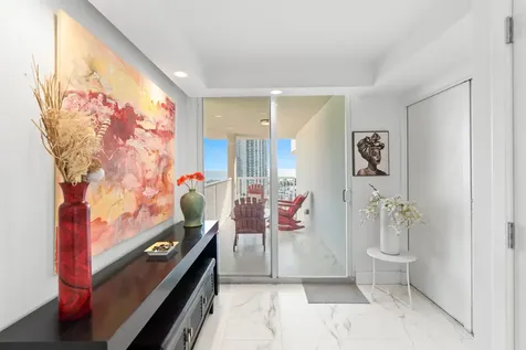 121 Golden Isle Drive Hallandale Beach FL 33009