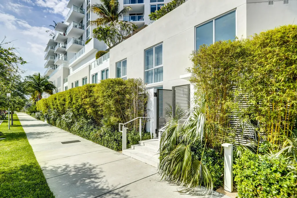 401 N Birch Road Fort Lauderdale FL 33304