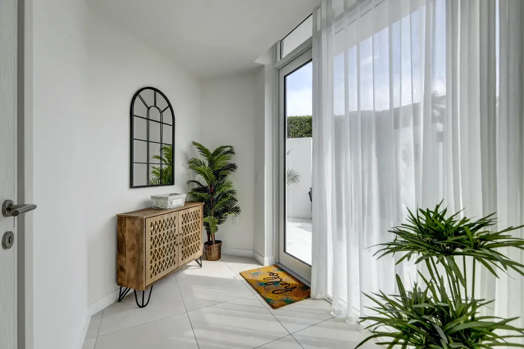 401 N Birch Road Fort Lauderdale FL 33304