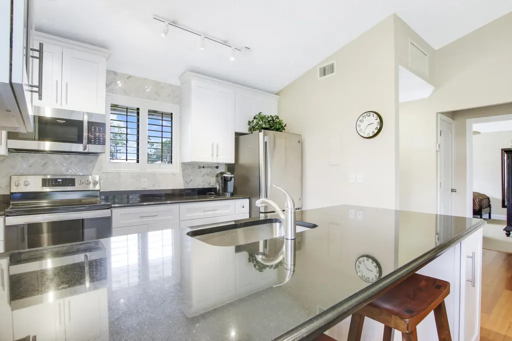 915 Club Drive Palm Beach Gardens FL 33418