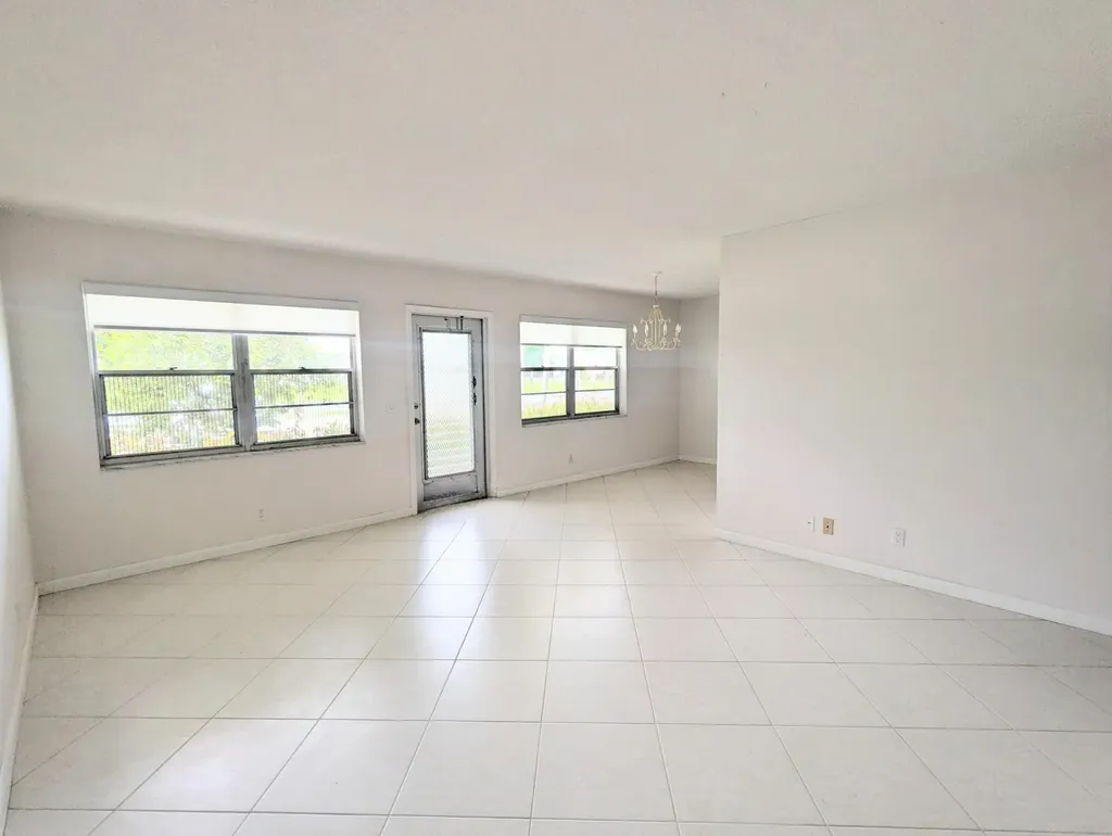 222 Somerset L West Palm Beach FL 33417