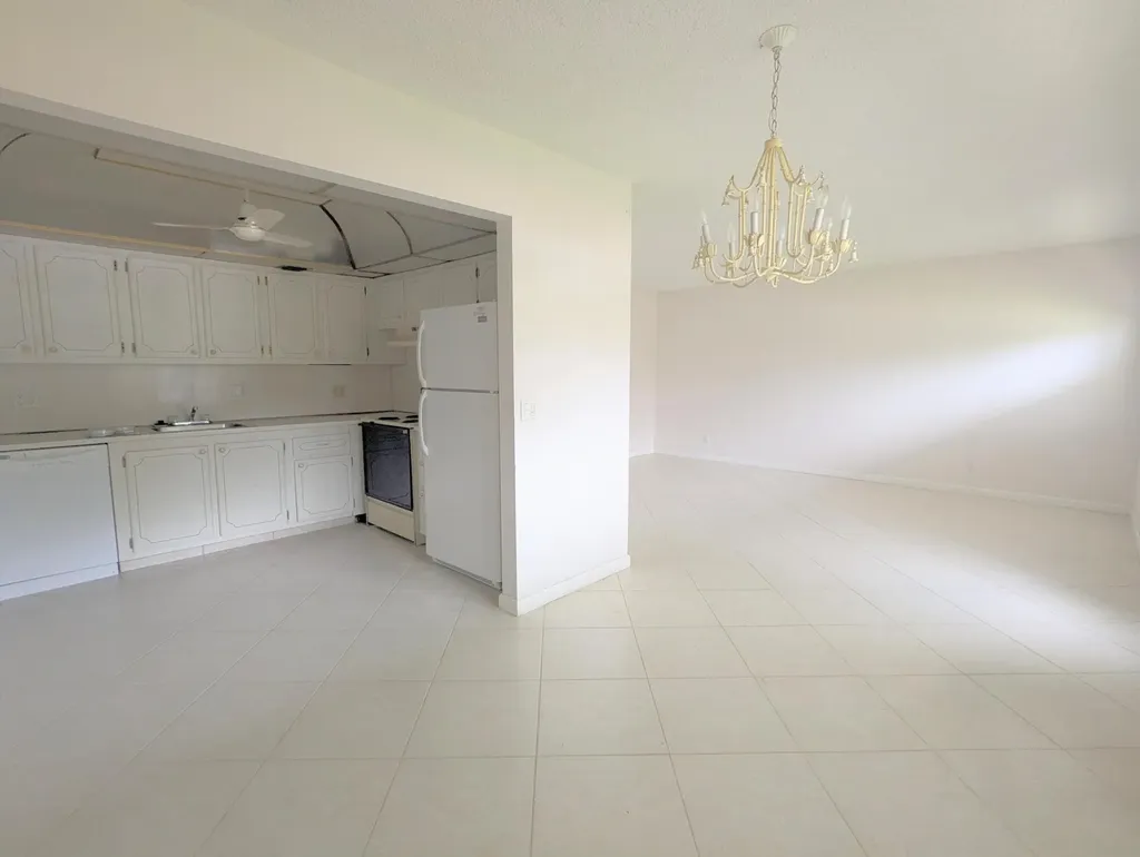 222 Somerset L West Palm Beach FL 33417