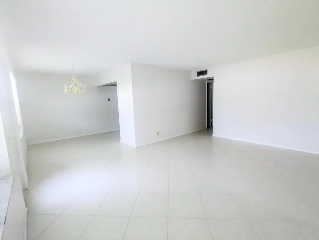 222 Somerset L West Palm Beach FL 33417