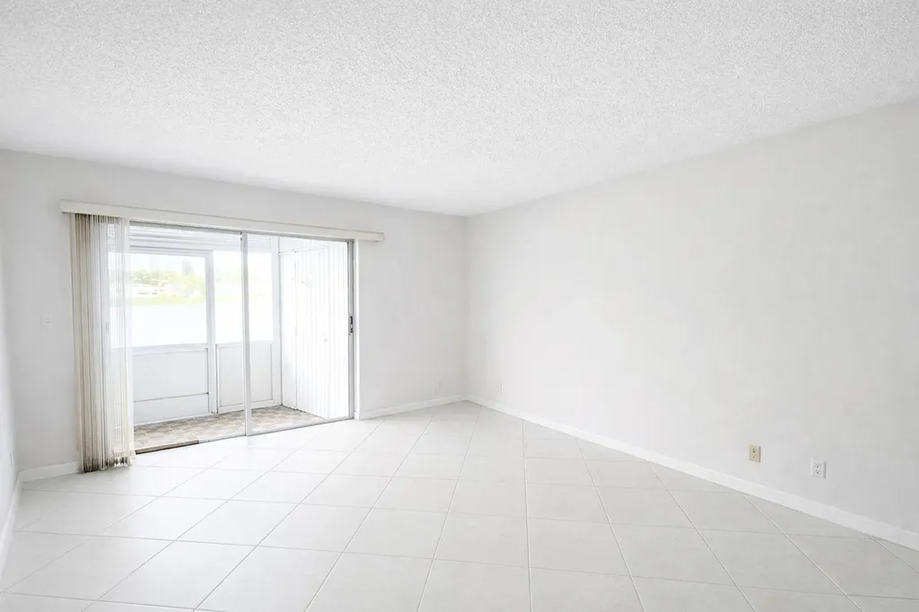 222 Somerset L West Palm Beach FL 33417