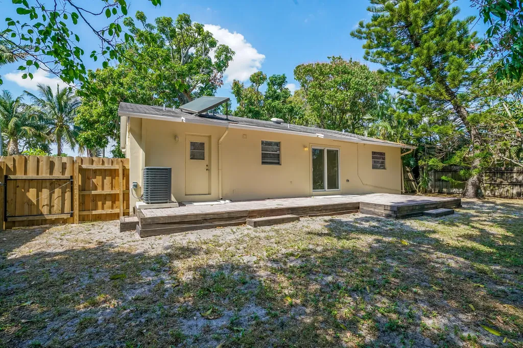 3800 Calvin Avenue West Palm Beach FL 33407