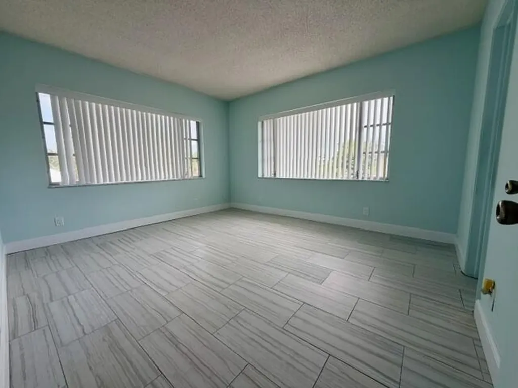 5820 NE 22nd Way Fort Lauderdale FL 33308
