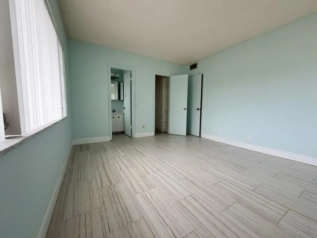 5820 NE 22nd Way Fort Lauderdale FL 33308