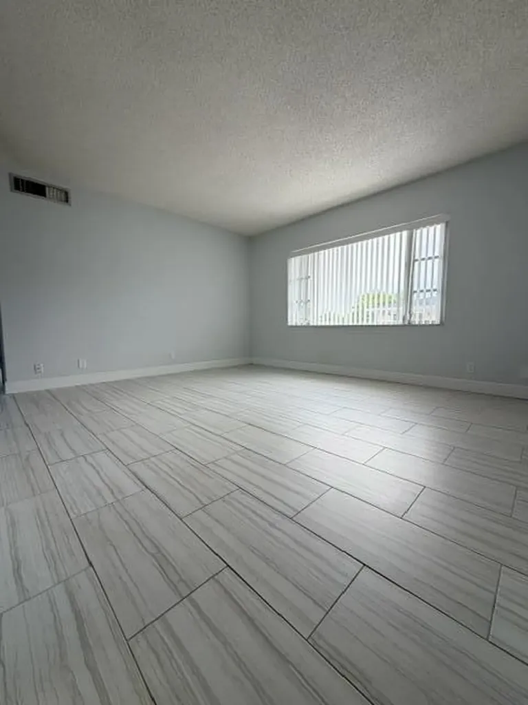 5820 NE 22nd Way Fort Lauderdale FL 33308