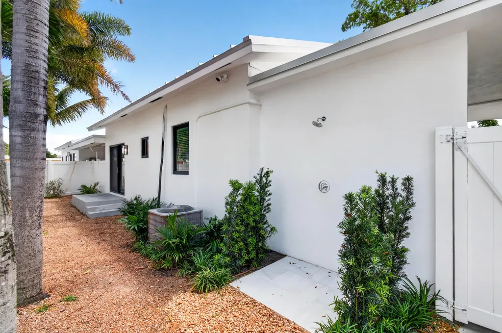 517 NW 1st Street Delray Beach FL 33444