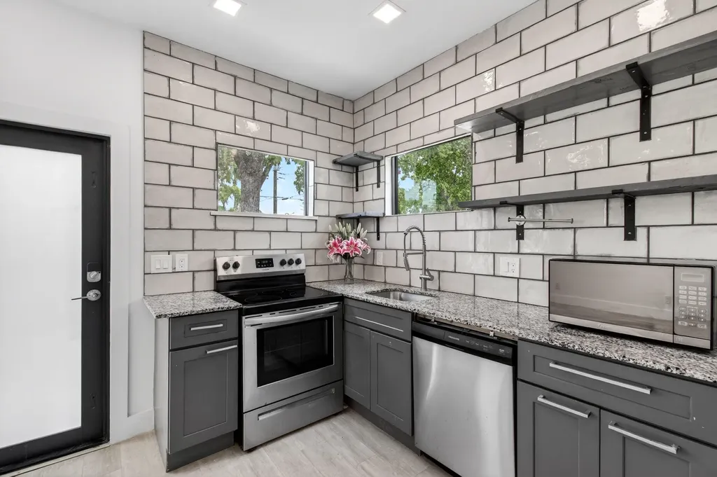 517 NW 1st Street Delray Beach FL 33444